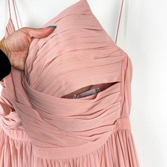 NWT Fame and Partners (16) Pleated Mini Pink Dress Cut-Out Polyester - Picture 3 of 11